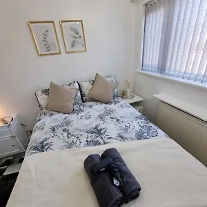 Modern & Elegant W/ Netflix And Parking , Leeds (West Yorkshire) United Kingdom