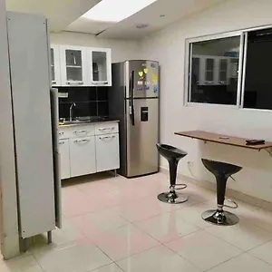 Spacious 2 Bedroom Location 101 Colombia